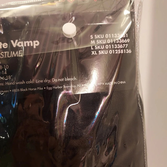 Spirit Halloween Love Bite Vamp Costume - Includes Dress, Capelet & Gloves Small - Picture 6 of 16